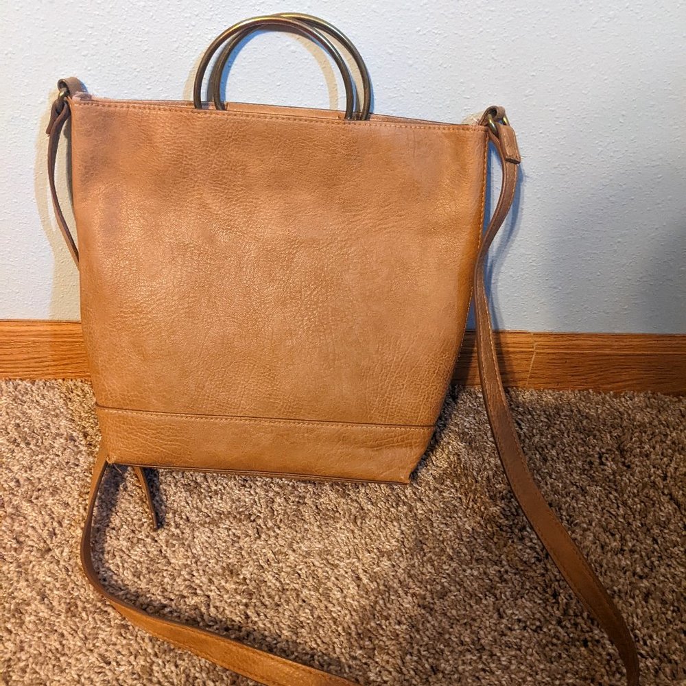 Universal Thread Crossbody, Camel color